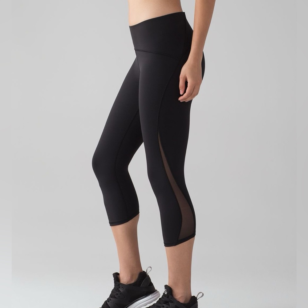 Lululemon Train Times Crop *21" in‎ Black Size 4